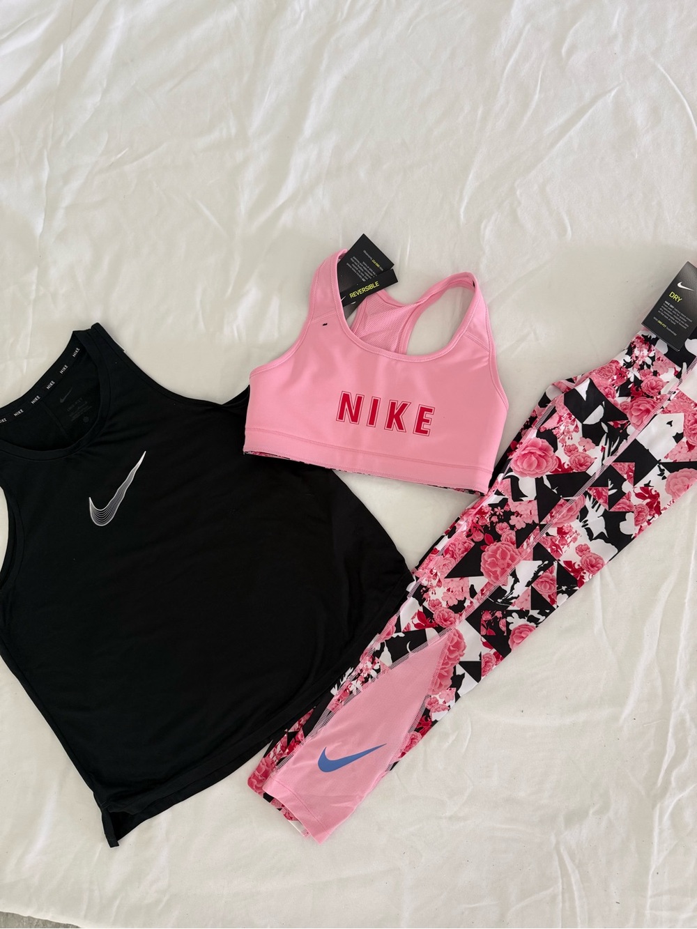 Girls Nike Pink Sports Bra, Black Tank & Pink Floral Leggings Sz L 12-14